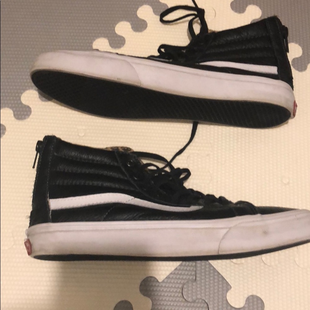 Vans SK8 High - Black Leather with leopard print